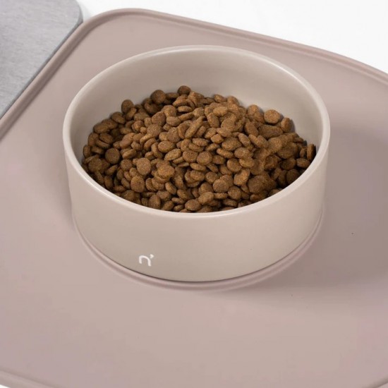 Mess-Free Dog Feeding Station with Ceramic Bowls & Quick-Dry Mat